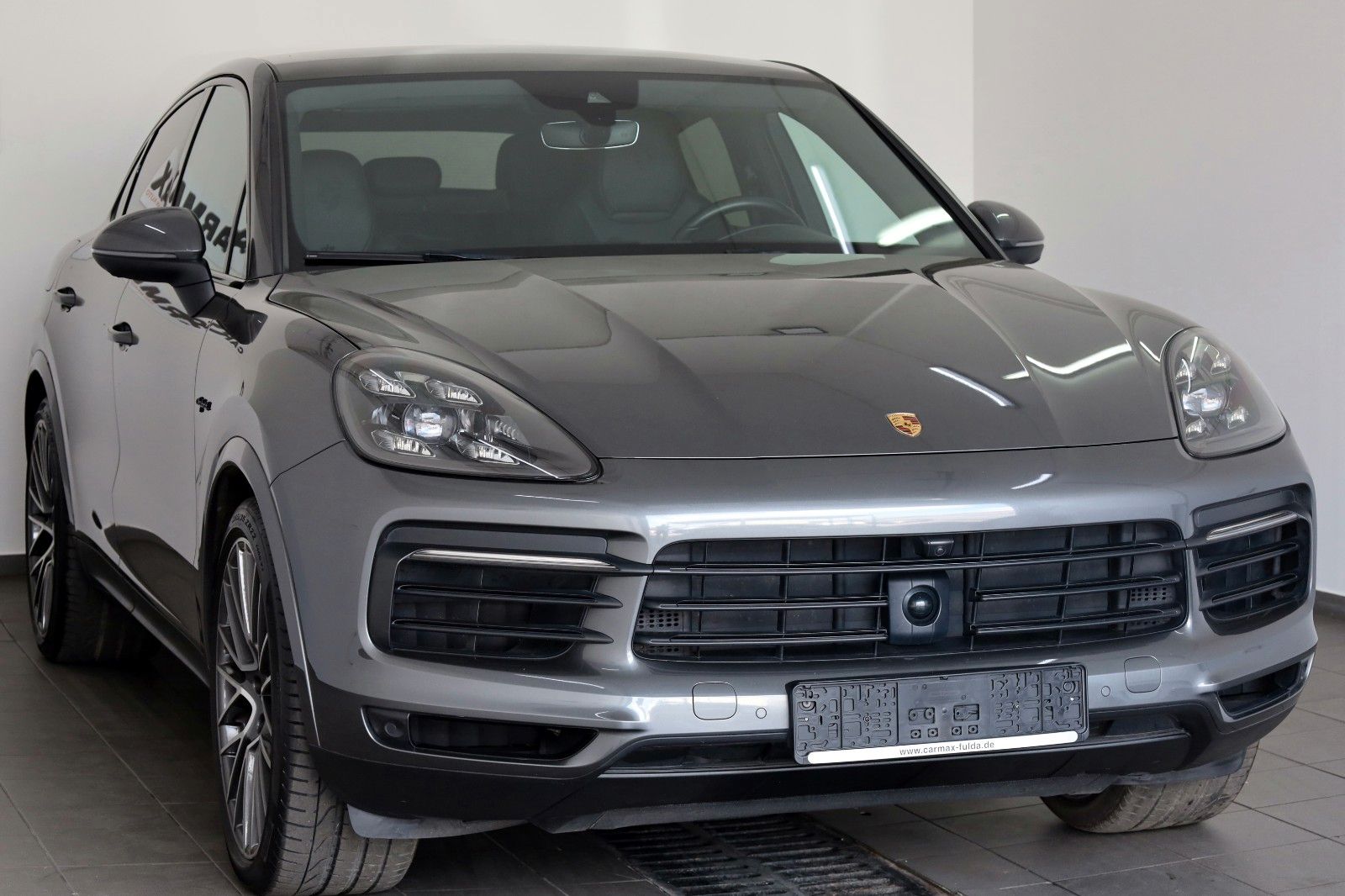 Fahrzeugabbildung Porsche Cayenne Coupe E-Hybrid,Sport-Chrono,Sitzlüft,AHK