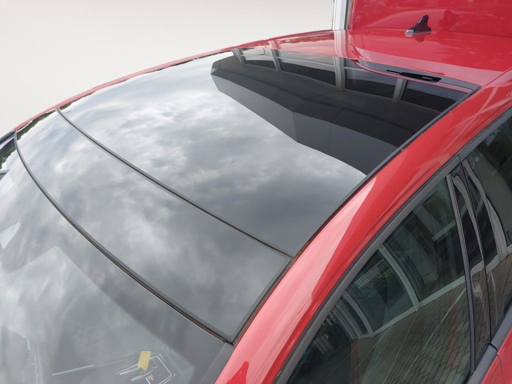 Fahrzeugabbildung Volkswagen Golf 1.5 eTSI DSG R-Line Standheizung