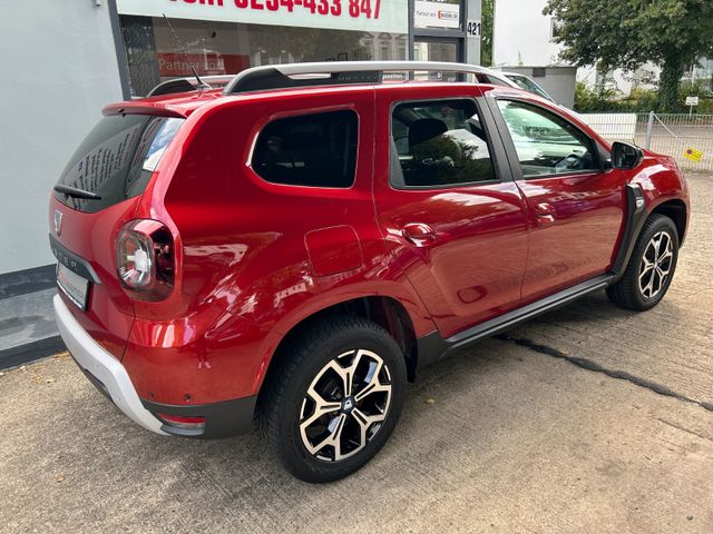 Fahrzeugabbildung Dacia Duster II Celebration+CarPlay+Navi+AllwLM+Kamera