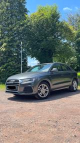 Audi Q3 2.0 TDI S tronic quattro sport s-line - Audi Q3 in Solingen