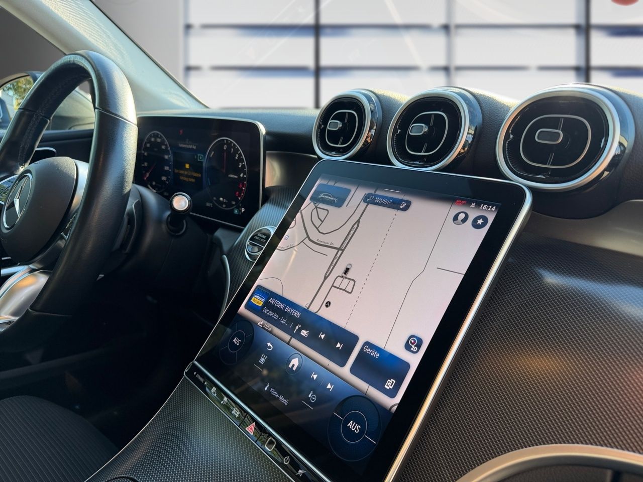 Fahrzeugabbildung Mercedes-Benz GLC 300 de 4M AVANTGARDE+AHK+DISTR+360+PRESAFE++