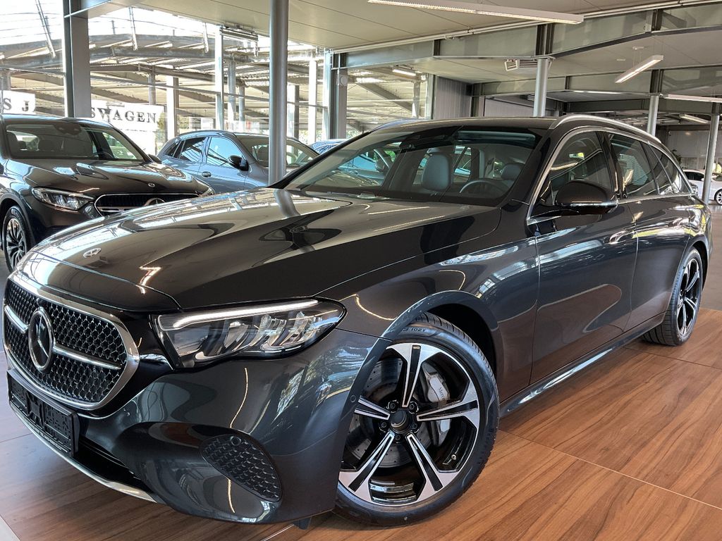Image of Mercedes-Benz E 300