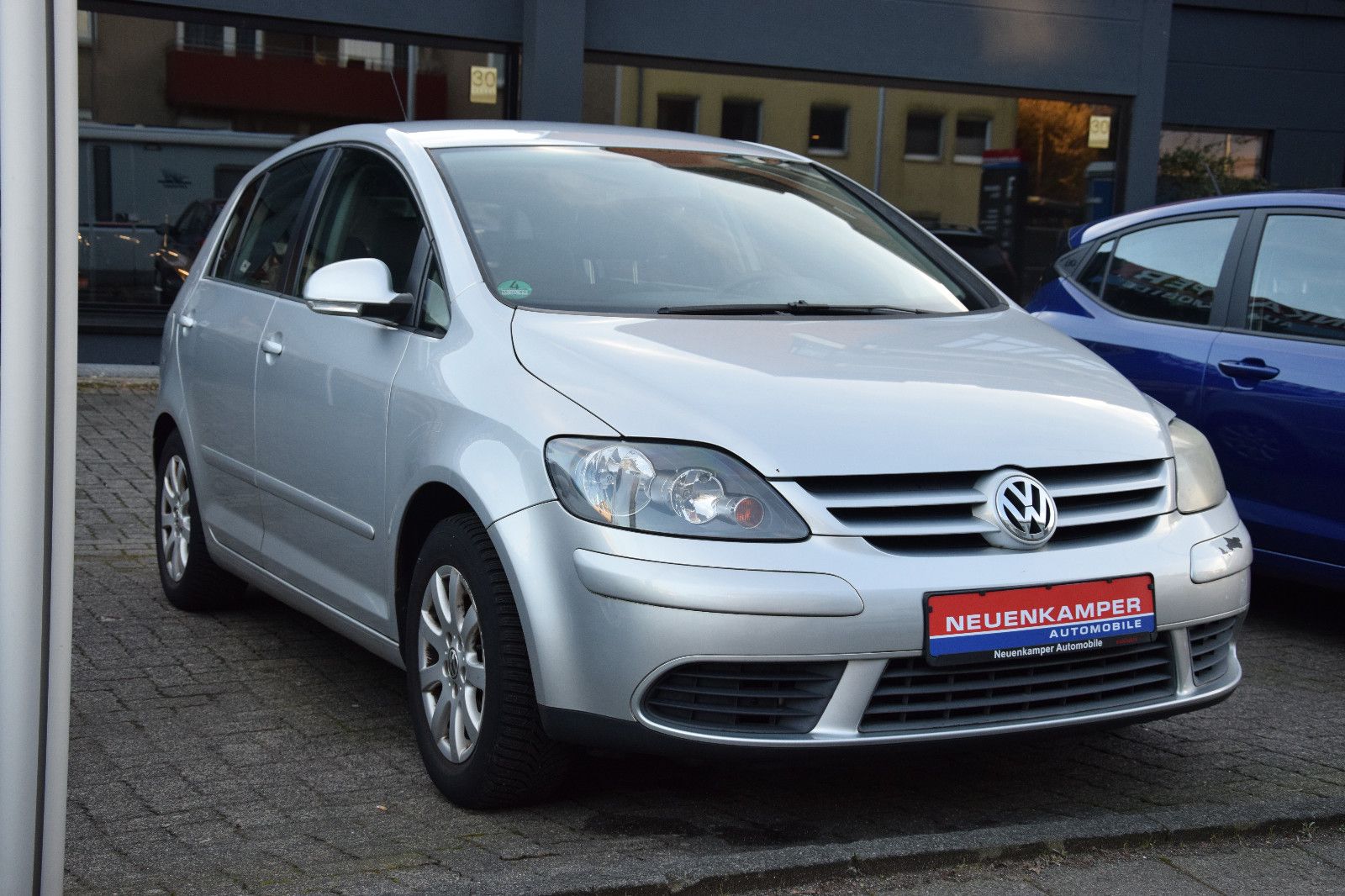 Fahrzeugabbildung Volkswagen Golf Plus V Comfortline 2. Hand Klima