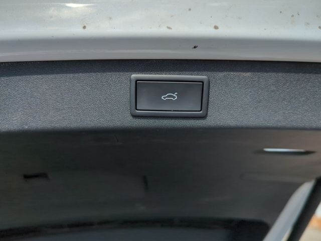 Fahrzeugabbildung SKODA Kodiaq 2.0 TDI DSG 4x4 SELECTION AHK MATRIX NAVI