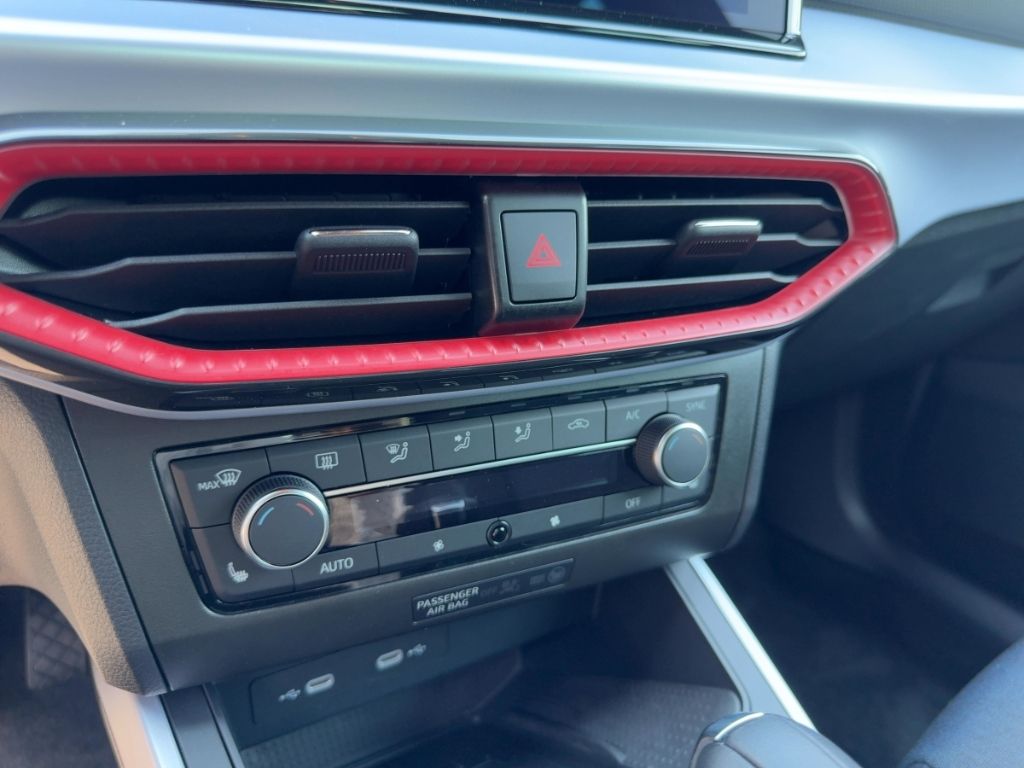 Fahrzeugabbildung SEAT Arona FR AUTOMATIK  NAVI  RÜCKFAHRKAMERA