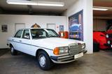 Mercedes-Benz W123  300 D  Klima Leder orig. 19.893km 2. Hand - Mercedes-Benz aus 1984 mit Diesel-Antrieb