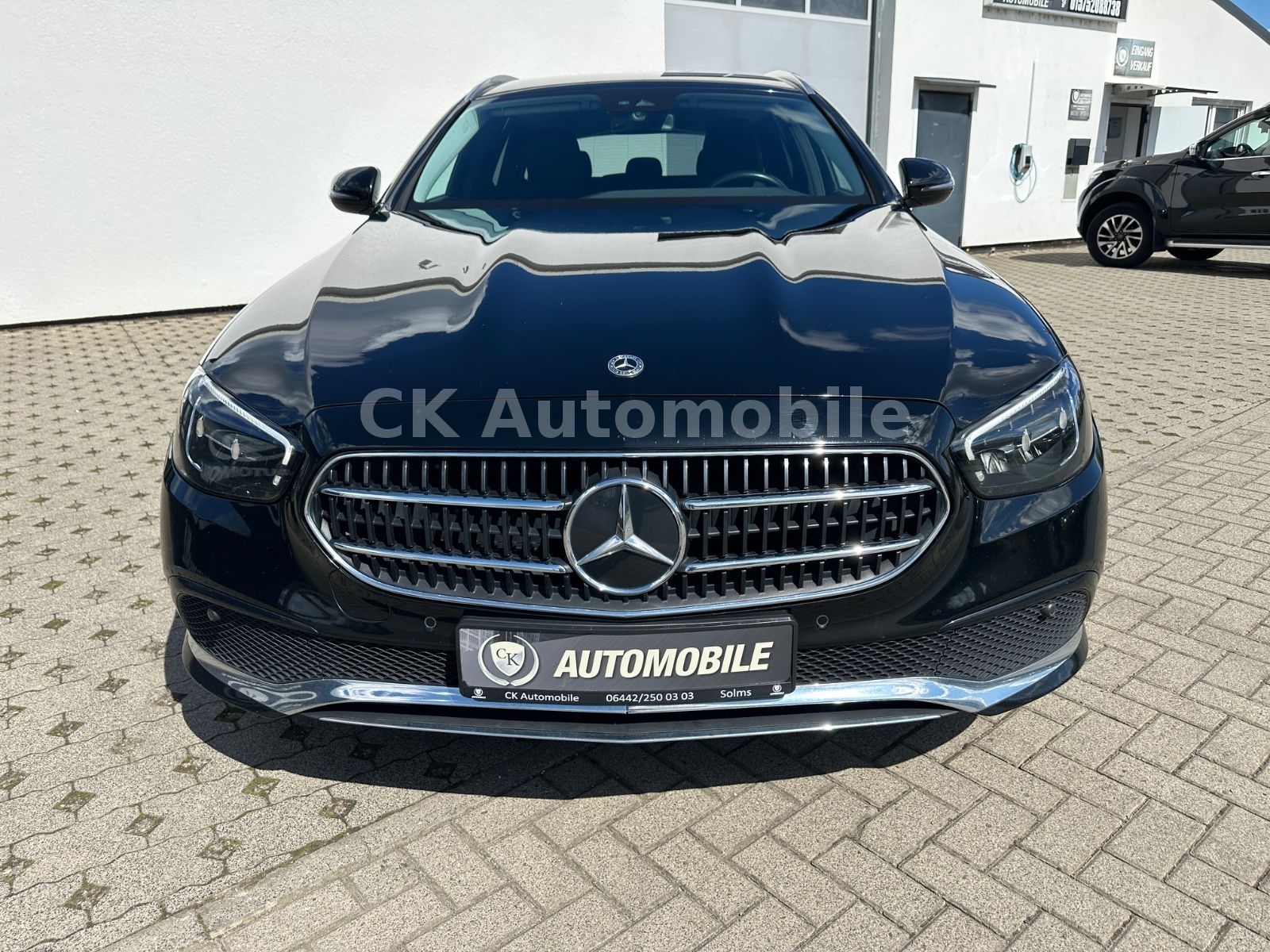 Fahrzeugabbildung Mercedes-Benz E 300de T-Modell Avantgarde/Widescreen/LED/AHK