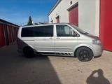 Volkswagen VW T5 Multivan 2.5 TDI HU 07/27 - gebrauchte VW T5 Multivan aus dem Jahr 2003