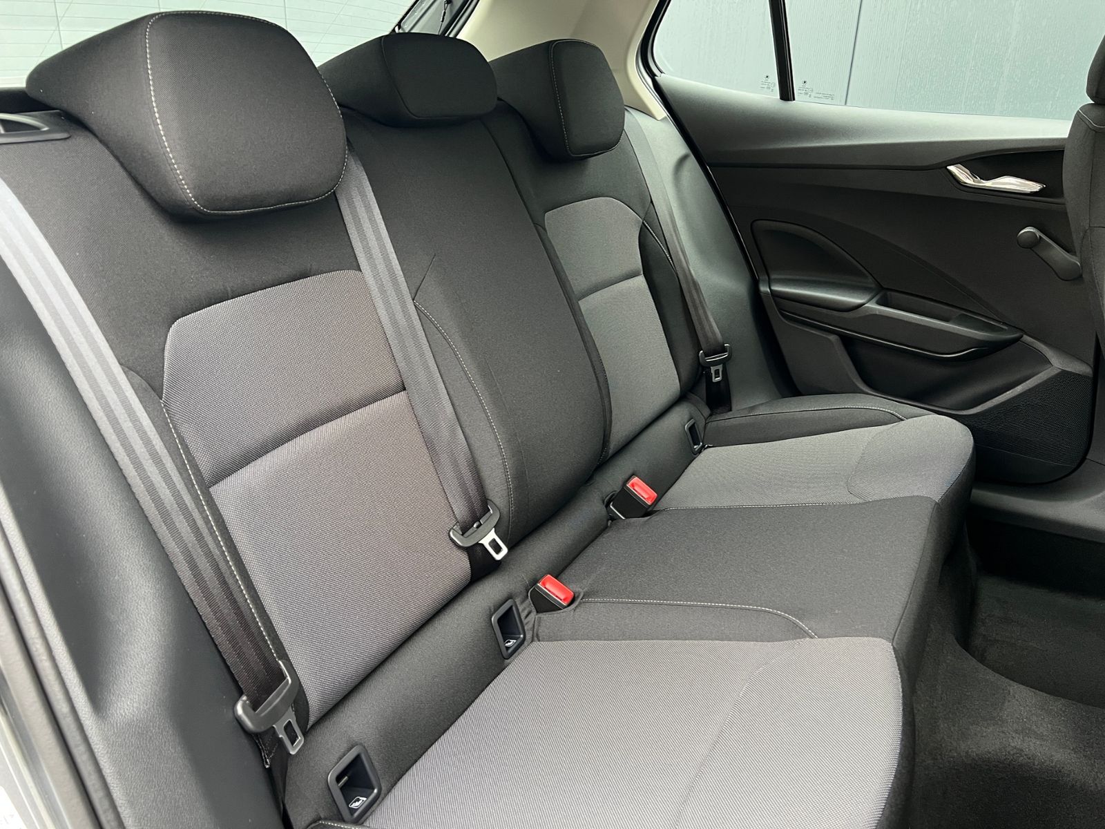 Fahrzeugabbildung SKODA Fabia Edition 130 1.0 TSI DSG *Garantie, LED, 15