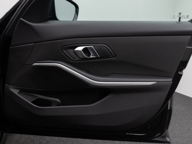 Foto Nummer 30: BMW 318i