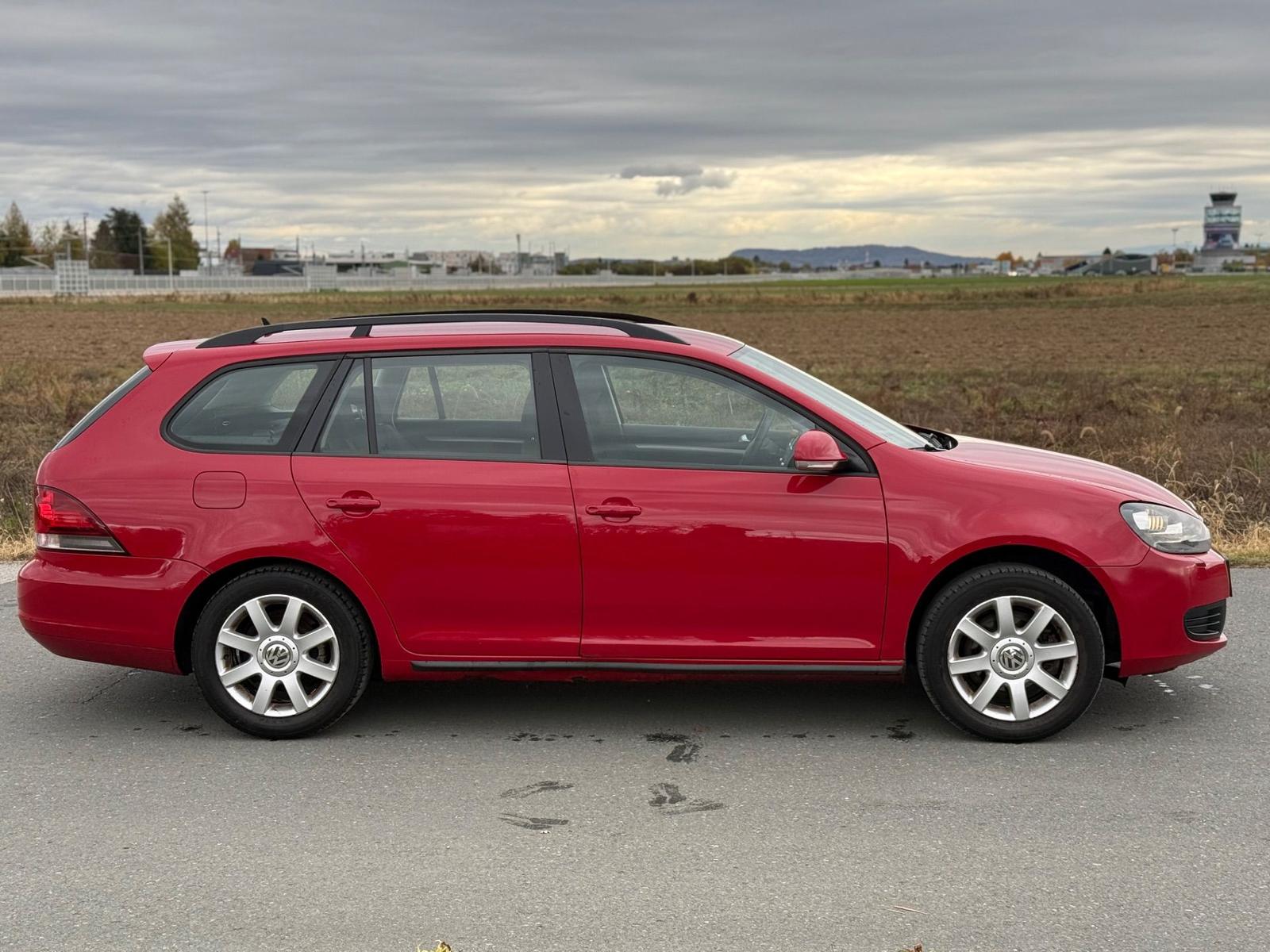 Volkswagen Golf 2010 — двигун 1.598 cm³, 105 HP (77kW)