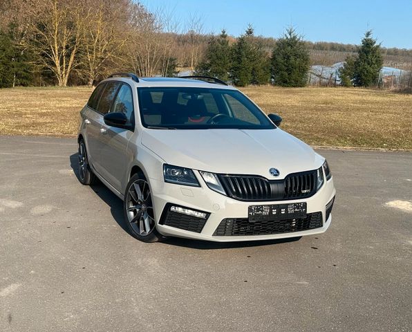 Skoda Octavia Combi RS 4x4 StHz Pano Canton