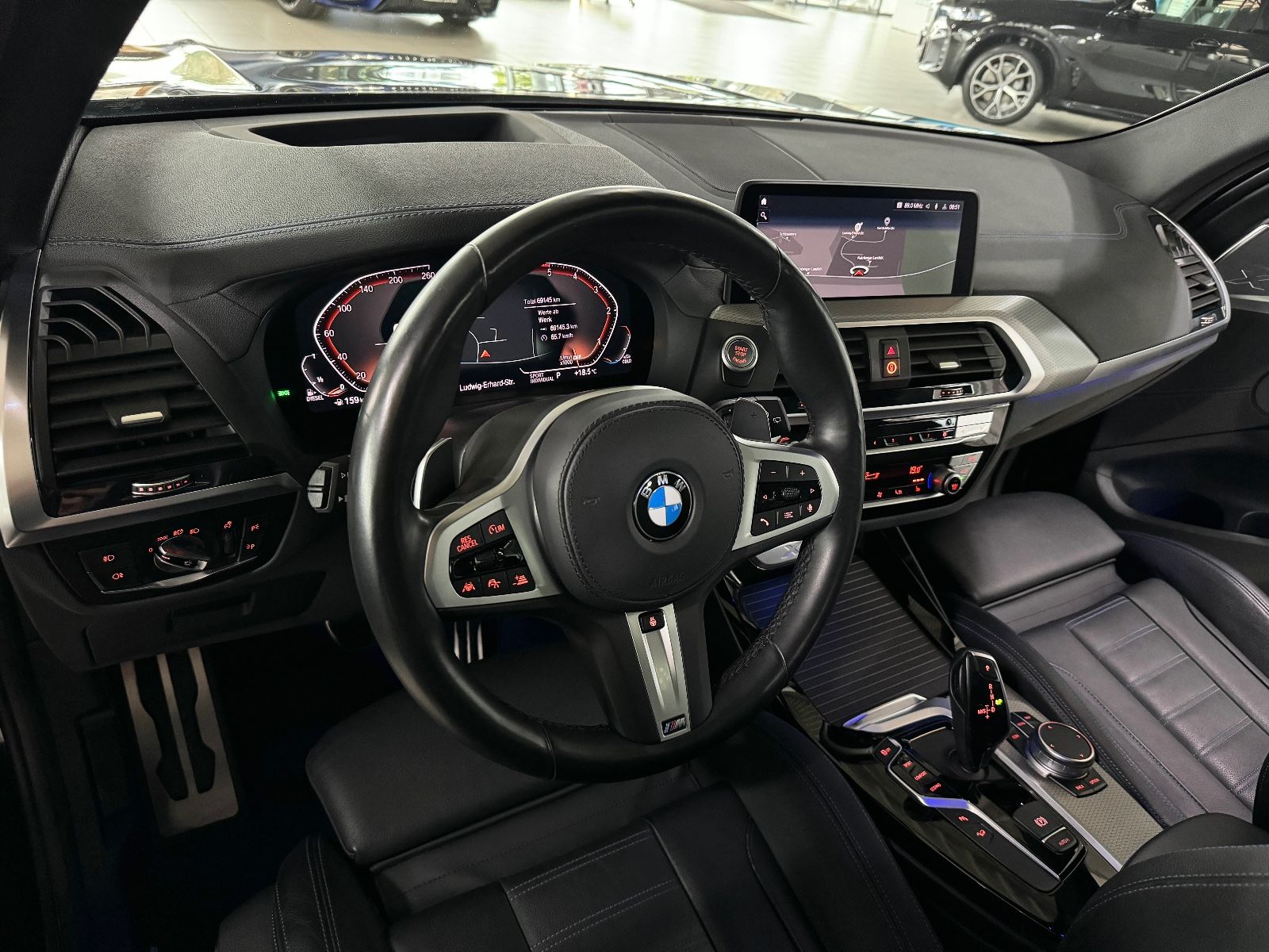 Fahrzeugabbildung BMW X3 xD20d M Sport Panorama Kamera H/K HUD DAB AHK