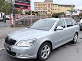 Skoda OCTAVIA 1.4 TSI FAMILY *KLIMAAUTO*XENON*SHZ* - gebrauchte Skoda Octavia aus dem Jahr 2012
