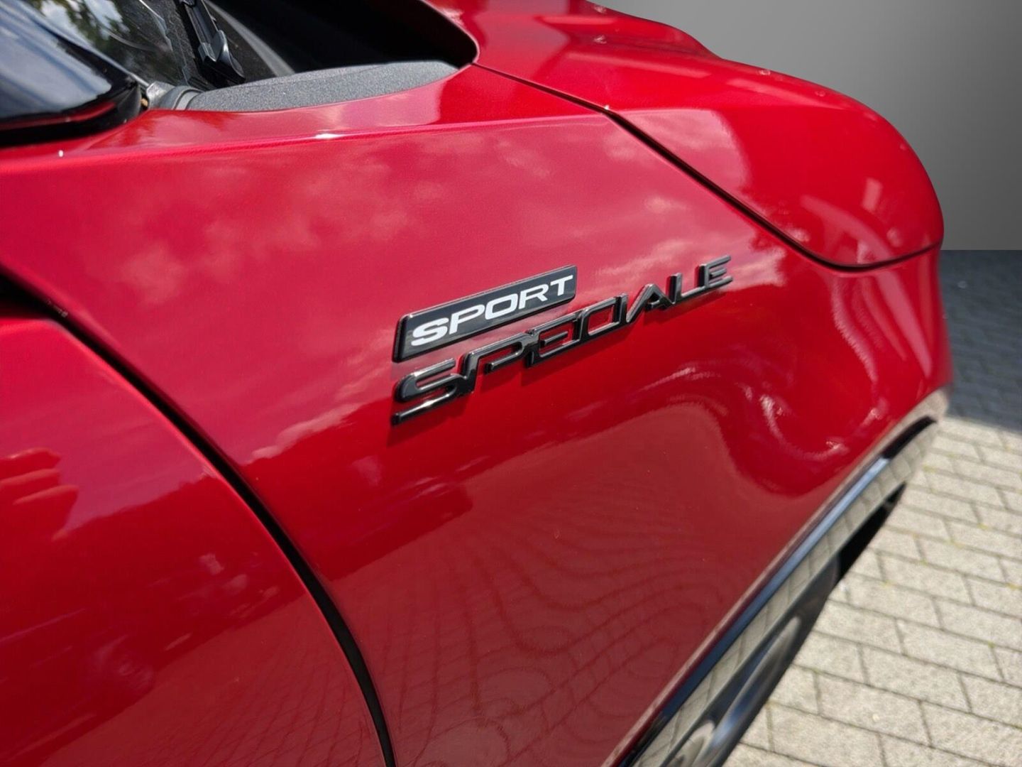 Fahrzeugabbildung Alfa Romeo Junior Ibrida Sport Speciale 1,2 VGT 107kW MY26