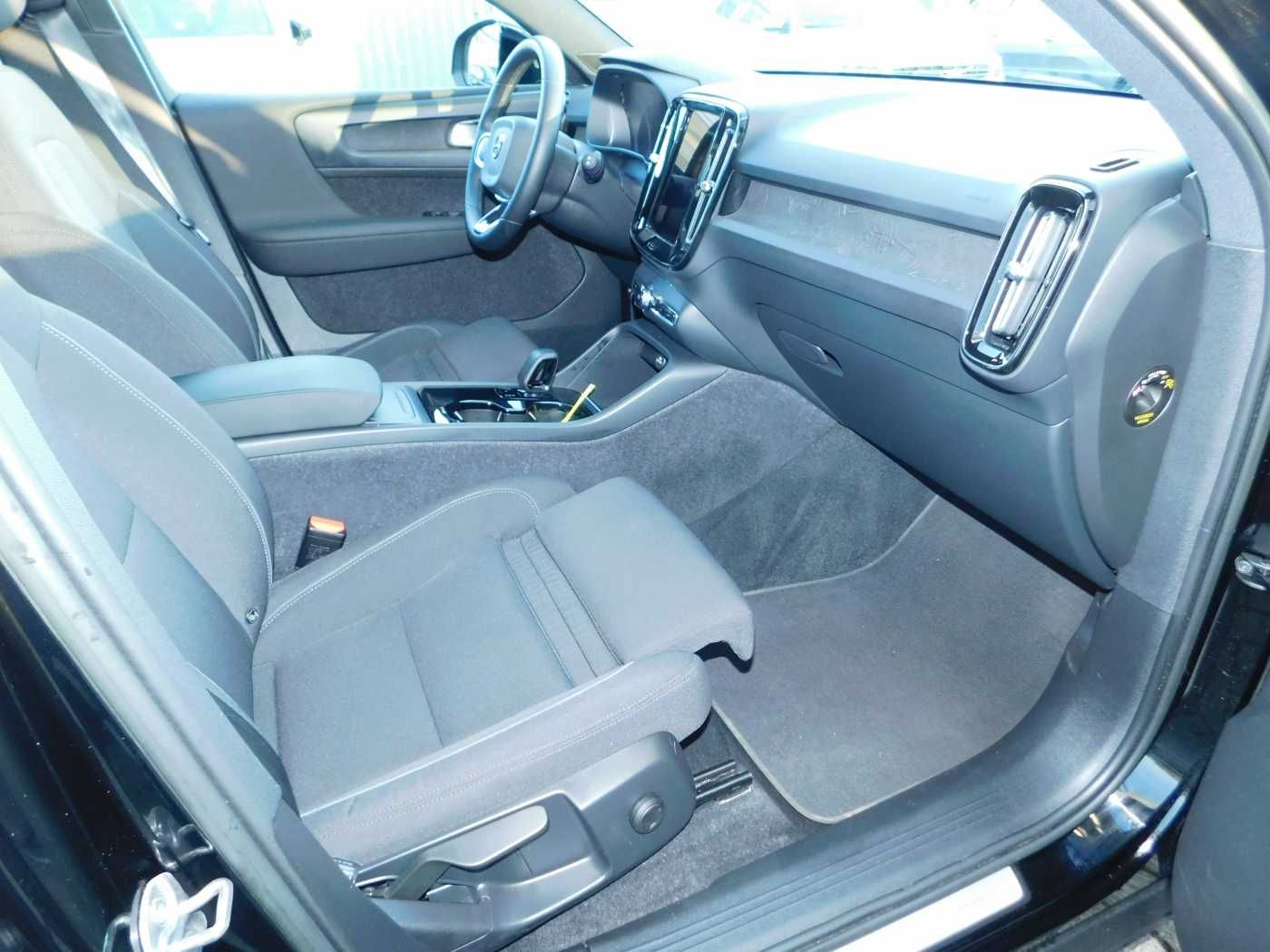 Fahrzeugabbildung Volvo XC40 Recharge 78 kWh Twin Motor Plus