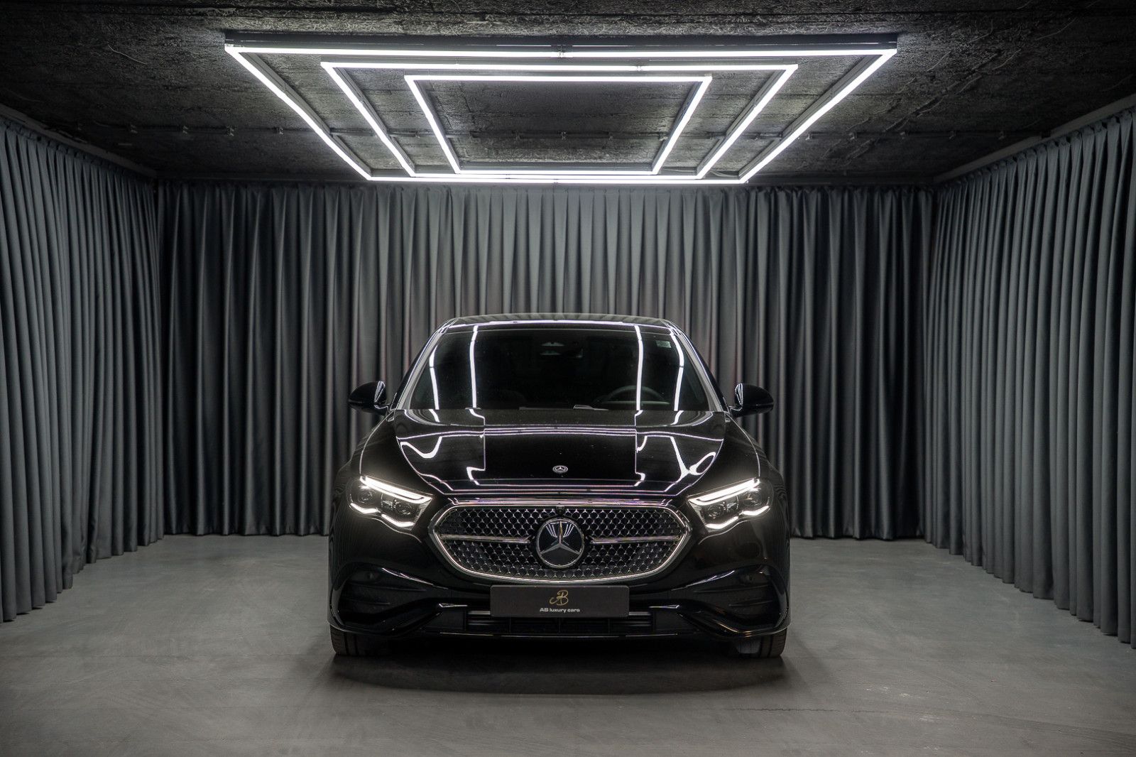 Fahrzeugabbildung Mercedes-Benz E 220d MY25*Premium Plus*Superscreen*20"*Leder-P