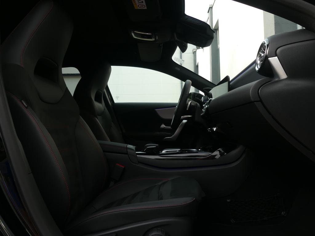 Mercedes-Benz A 35 AMG