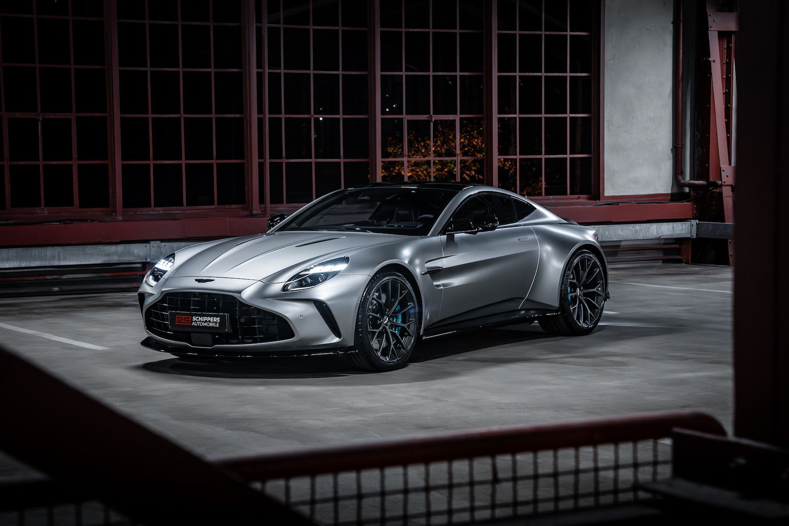 Fahrzeugabbildung Aston Martin V8 Vantage BOWERS&WILKINS|TRAUMAUTO|MY25