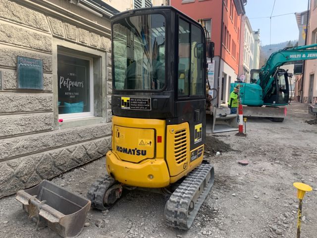 Komatsu PC18MR-3 Powerild & 4 Löffel