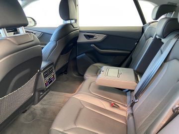 Audi Q8 - 9