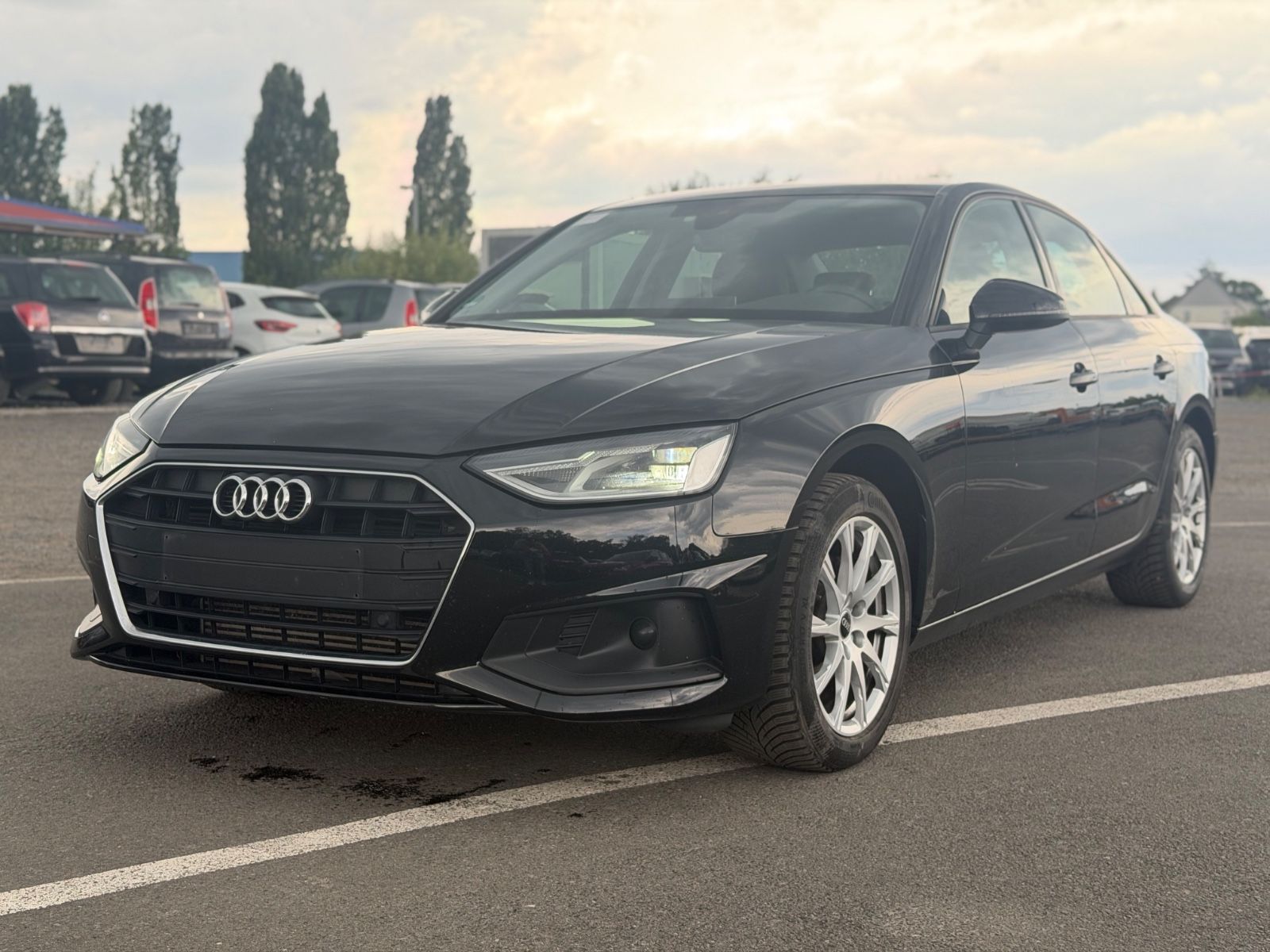 Audi A4 - 1