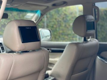 Toyota Land Cruiser - 8