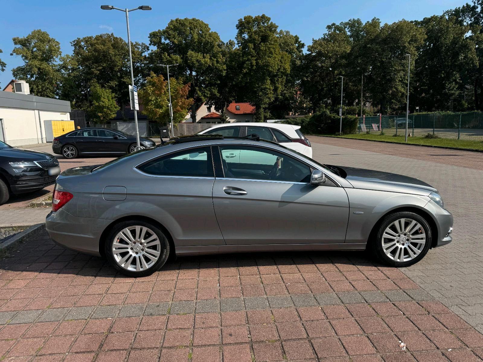 Mercedes-Benz C 180