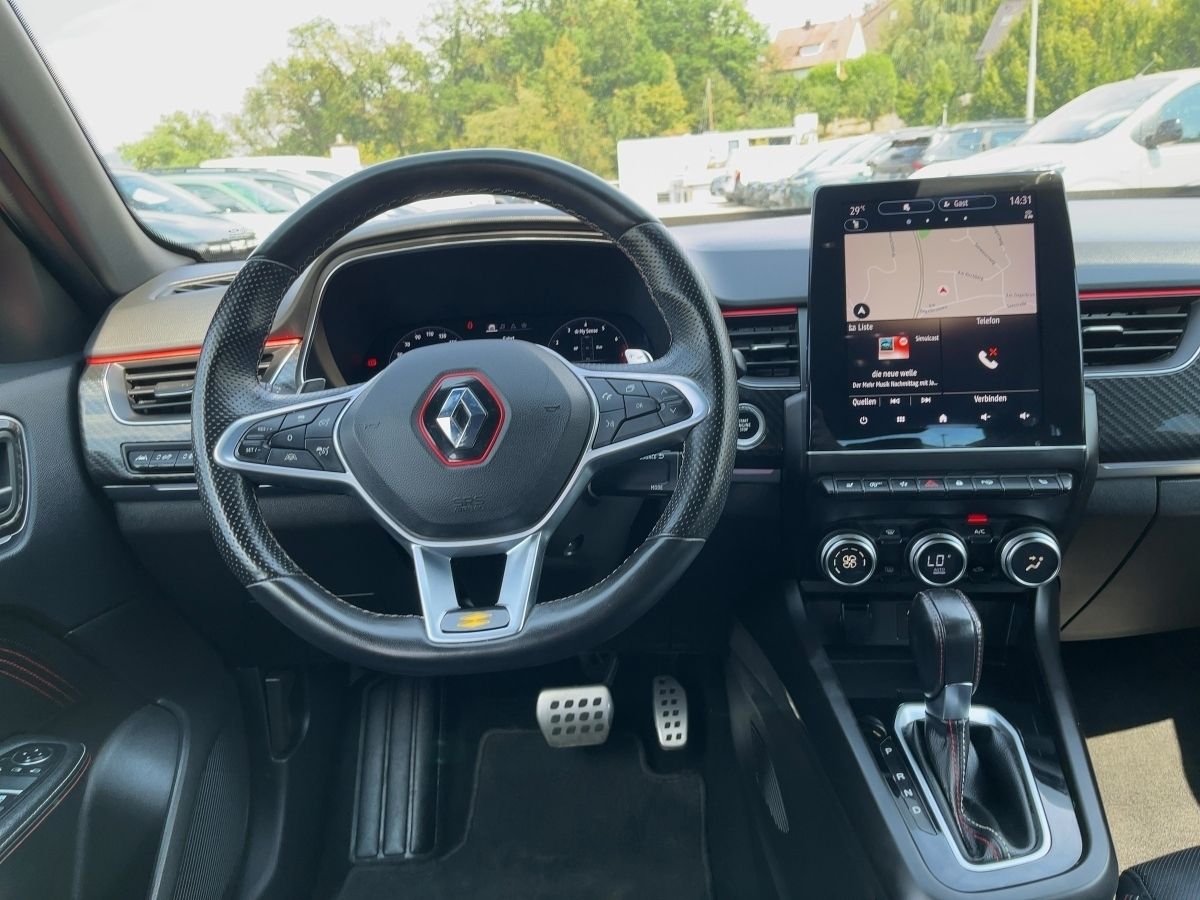 Fahrzeugabbildung Renault Arkana R.S. LINE TCe 160 EDC Autobahn/Stau Ass. - mit KI generiert/bearbeitet