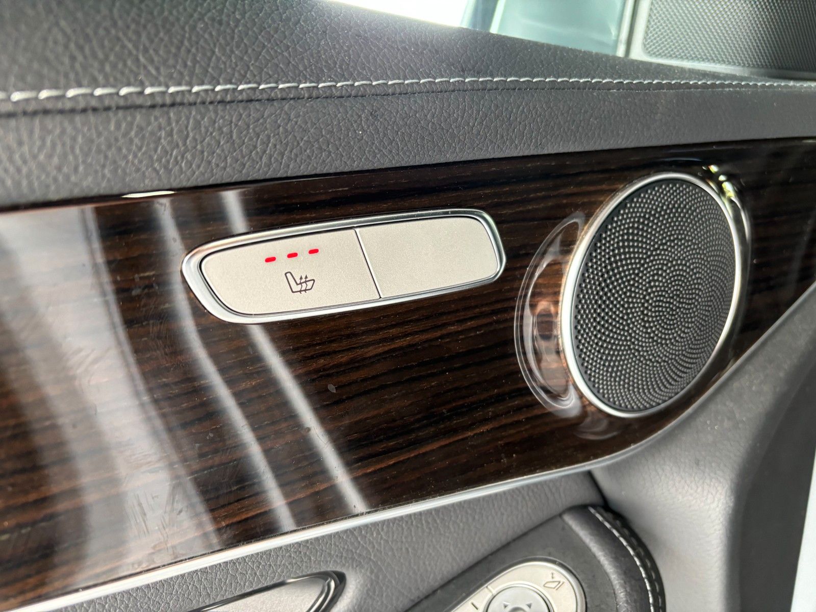 Fahrzeugabbildung Mercedes-Benz GLC 200 4Matic /MULTIMEDIA MBUX/KAMERA/SHZ