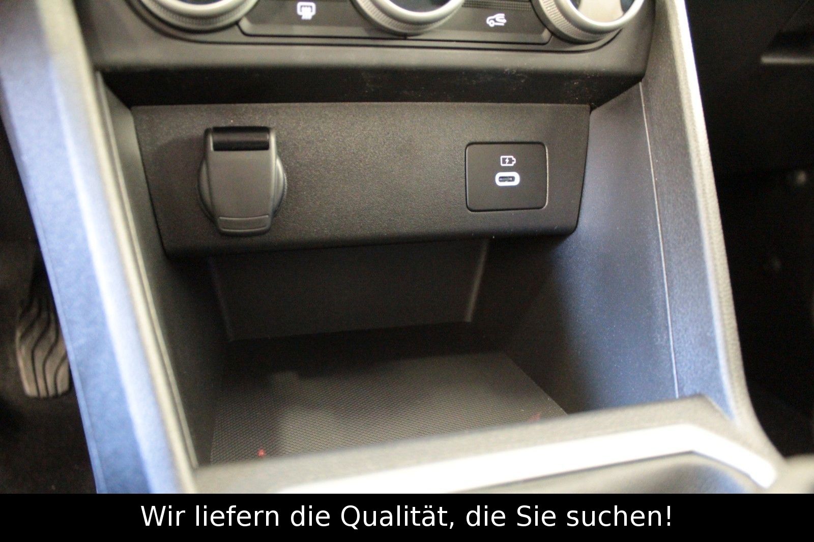Fahrzeugabbildung Dacia Sandero Eco-G 100 Expression*Winterpaket*