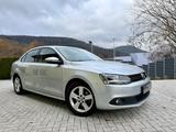 Volkswagen Jetta VI 1.2 TSI Comfortline Shz-Klima-1.Hand - Volkswagen Jetta: Jetta2