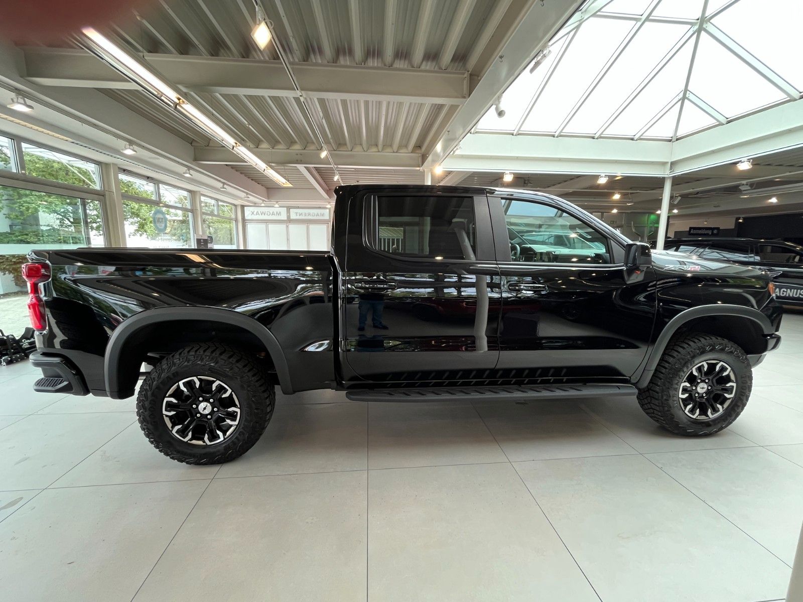 Fahrzeugabbildung Chevrolet Silverado ZR2 V8 6.2*Head-Up*360°*Offroad*AHK
