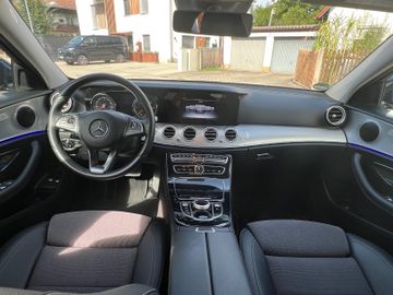 Mercedes E 200 - 5