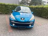 Peugeot 207 Urban Move - Peugeot 207: Blau