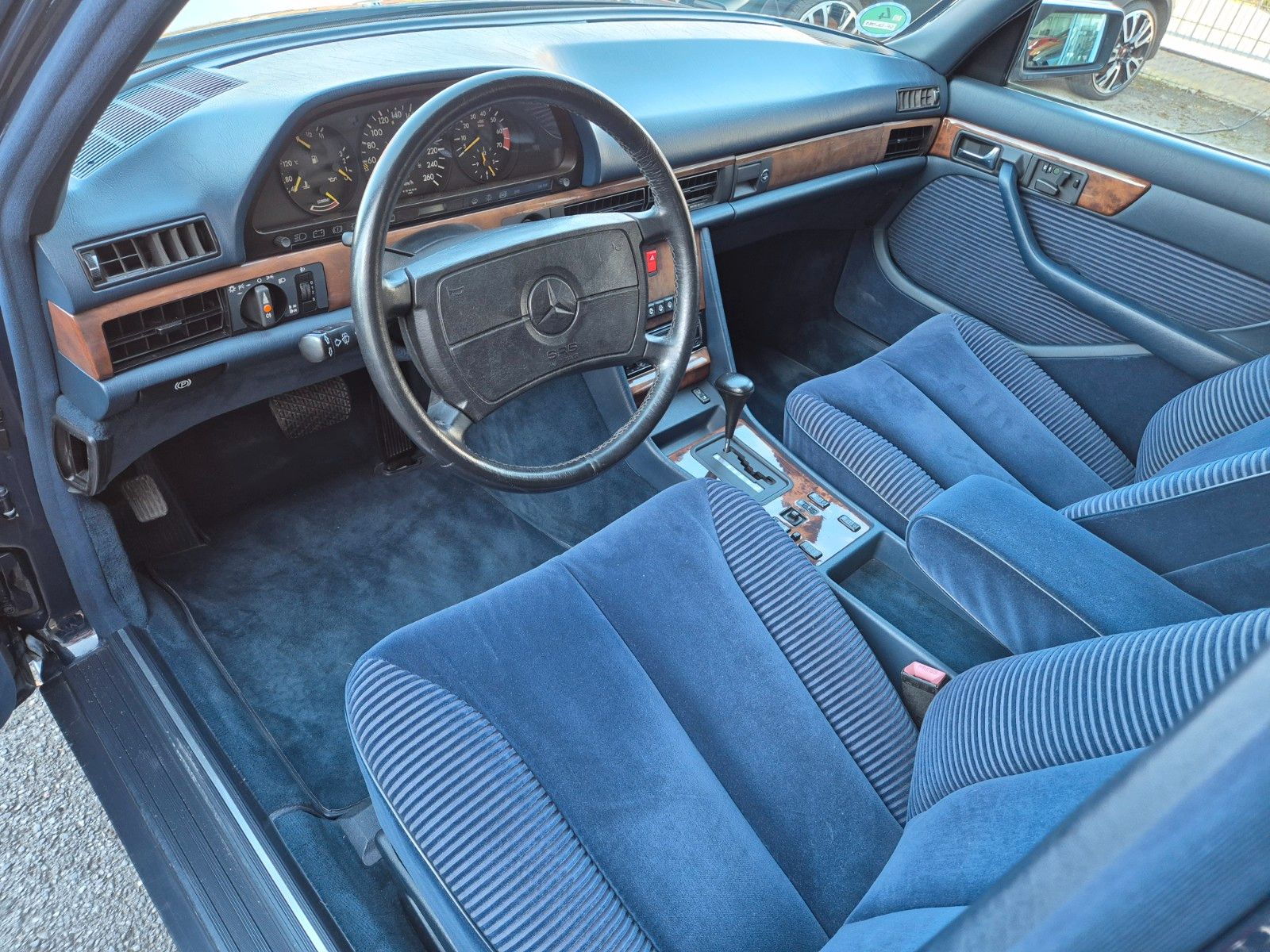 Fahrzeugabbildung Mercedes-Benz 560 SEL/Orig. km/Topfahrzeug