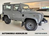 Land Rover Defender 90 Works V8 Daktari Edition 1 of 10 - Land Rover Defender Edition mit Benzin-Antrieb