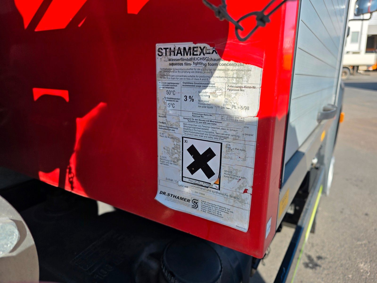 Fahrzeugabbildung MAN LE 8.150 Löschfahrzeug SLF 25/25 100/2500 Liter