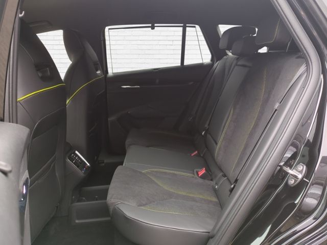 Fahrzeugabbildung SKODA Enyaq RS CANTON HEADUP AHK