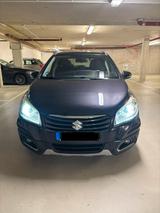 Suzuki SX4 S-Cross mit sparsamen 1,6-Liter-Diesel - Suzuki SX4 von privat