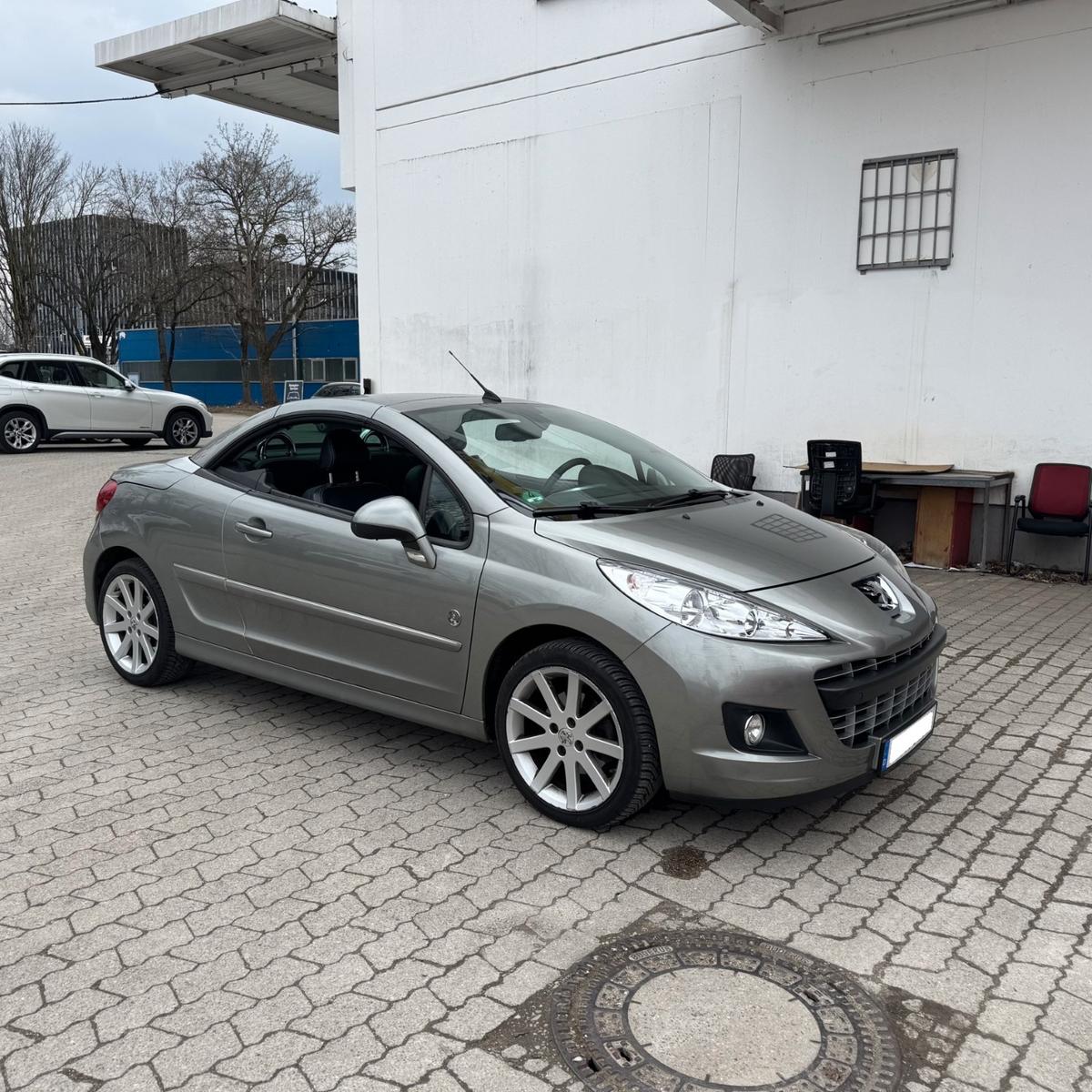 Peugeot 207 CC Cabrio-Coupe Roland Garros