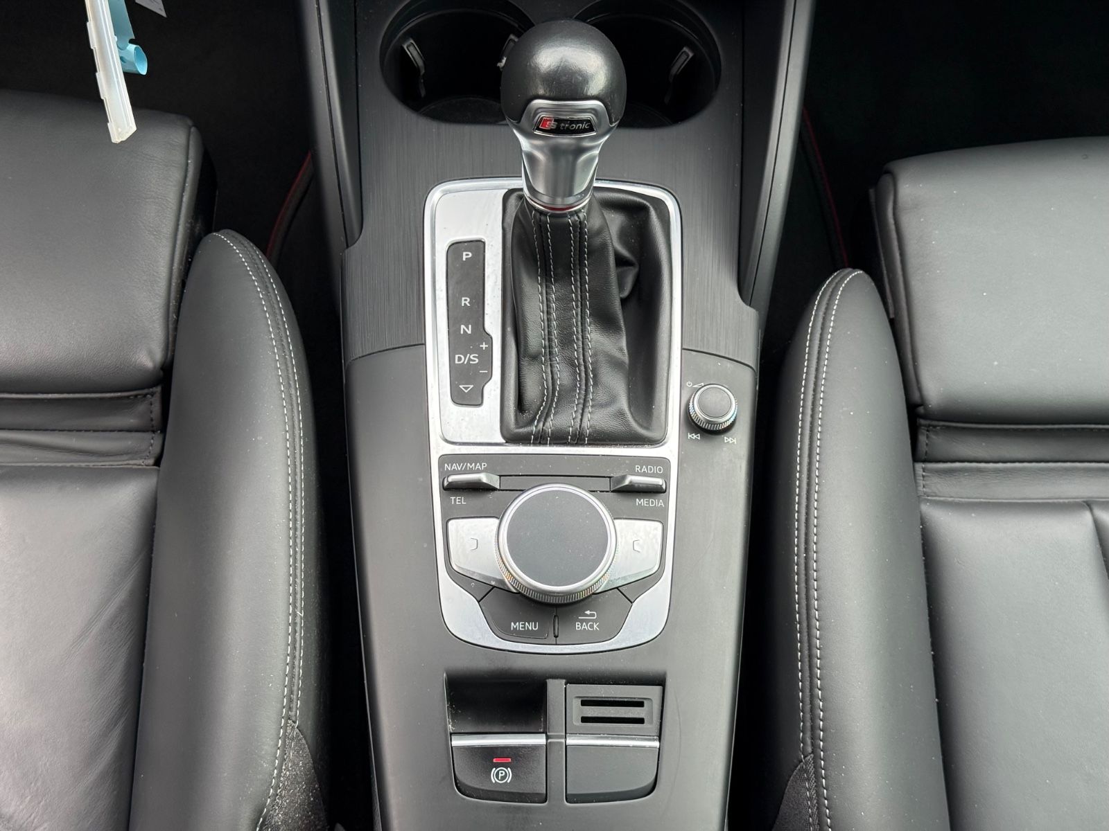 Audi S3 Sportback 2.0TFSI quattro S-Tronic Exclusive foto 25