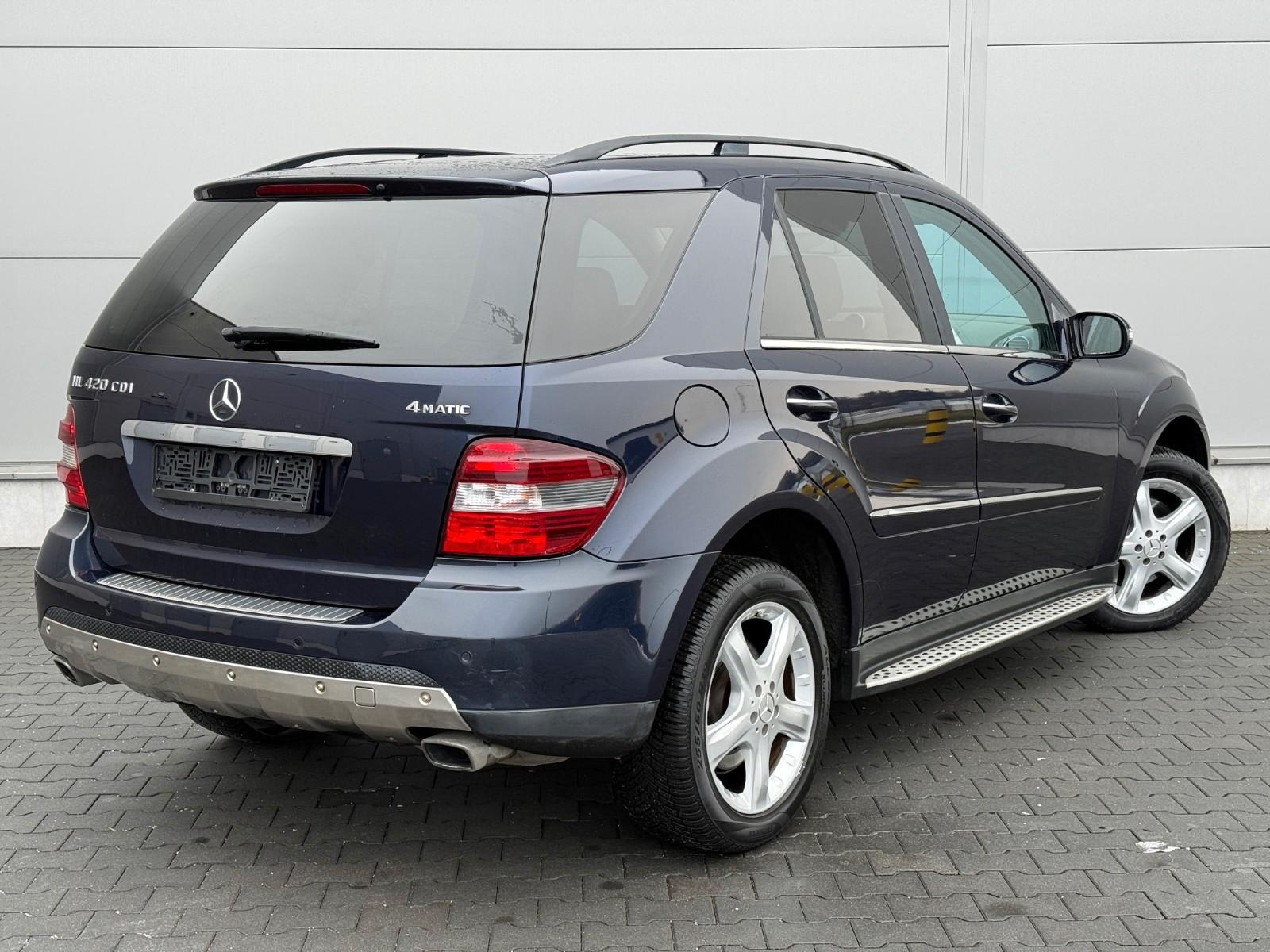 MERCEDES-BENZ ML 420 CDI V8 4.0 306ch 4MATIC - CUIR - TOIT OUVRANT - SIÈGES VENTILÉS - SUSPENSION PNEUMATIQUE - ATTELAGE 3,5T