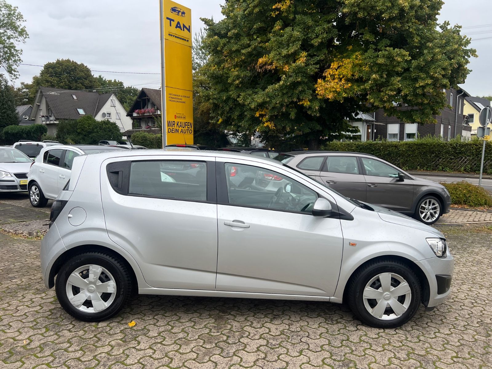 Fahrzeugabbildung Chevrolet Aveo Schrägheck LT *TÜV NEU*