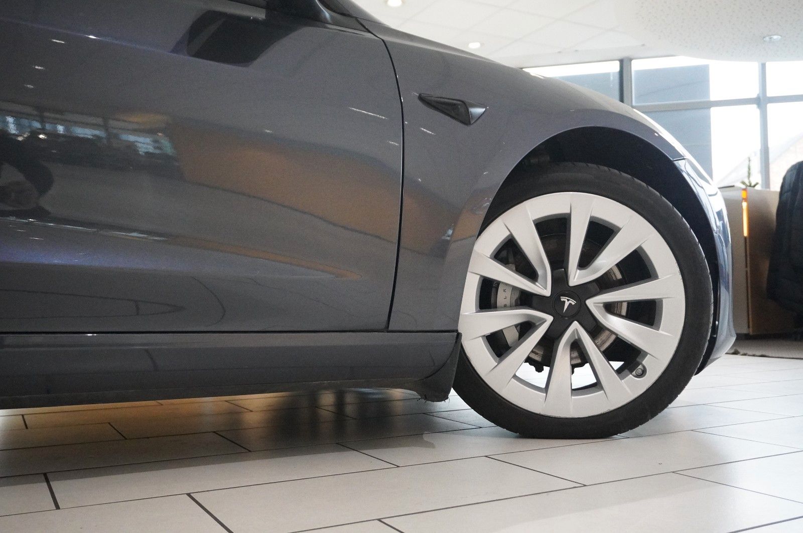 Fahrzeugabbildung Tesla Model 3 LONGRANGE DUAL-MOTOR NAVI/KAMERA/SH/PANO