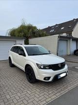 Fiat Freemont 2.0 AWD Lounge AHK Leder 8 fach - gebrauchte Fiat Freemont aus dem Jahr 2014