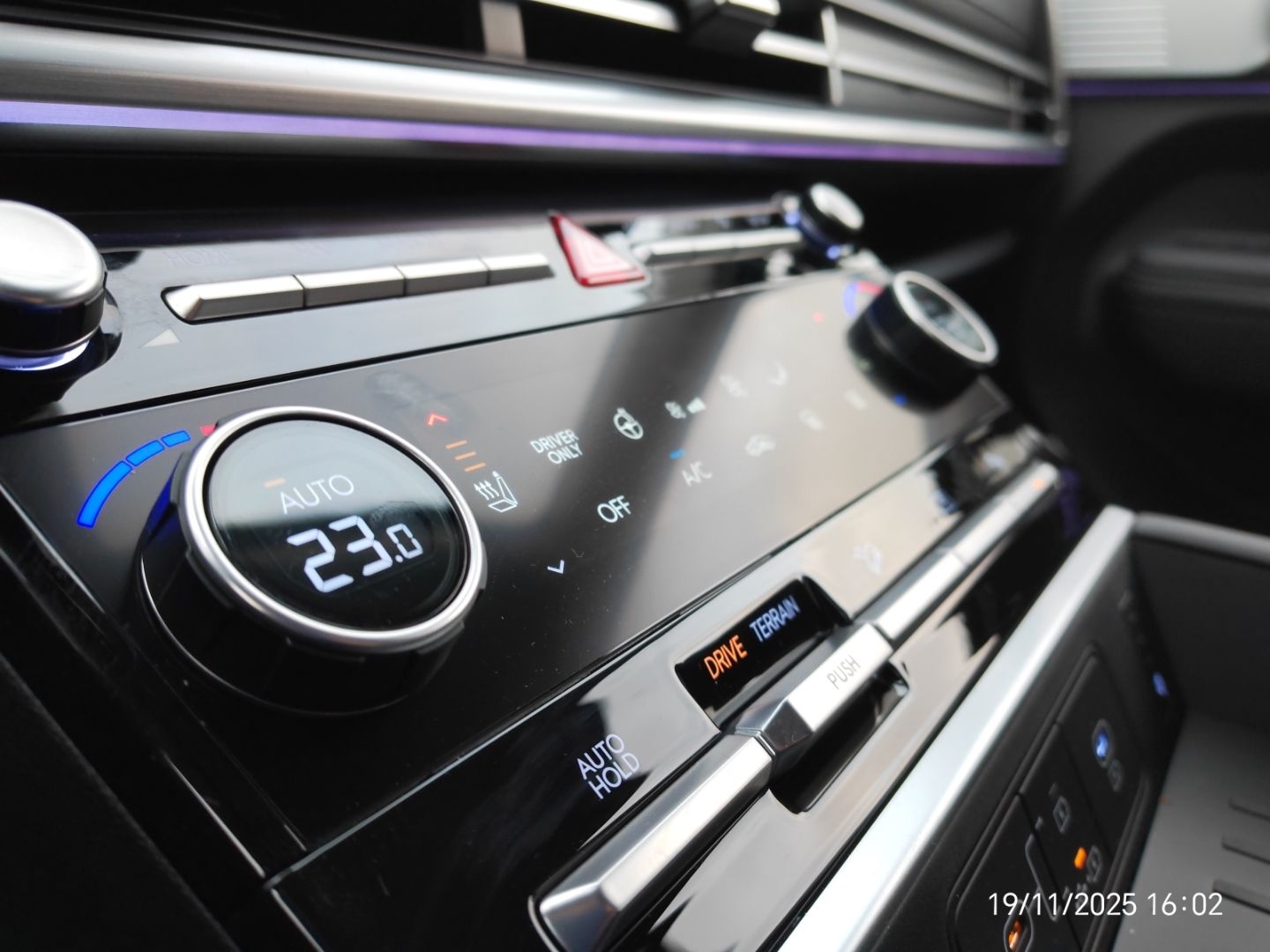 Hyundai SANTA FE - Bild 15