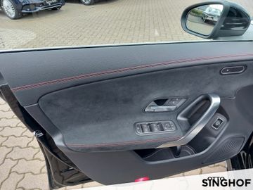Fahrzeugabbildung Mercedes-Benz CLA 200 AMG +Rü Kam+LED+Navi+MBUX+Ambiente+PDC+