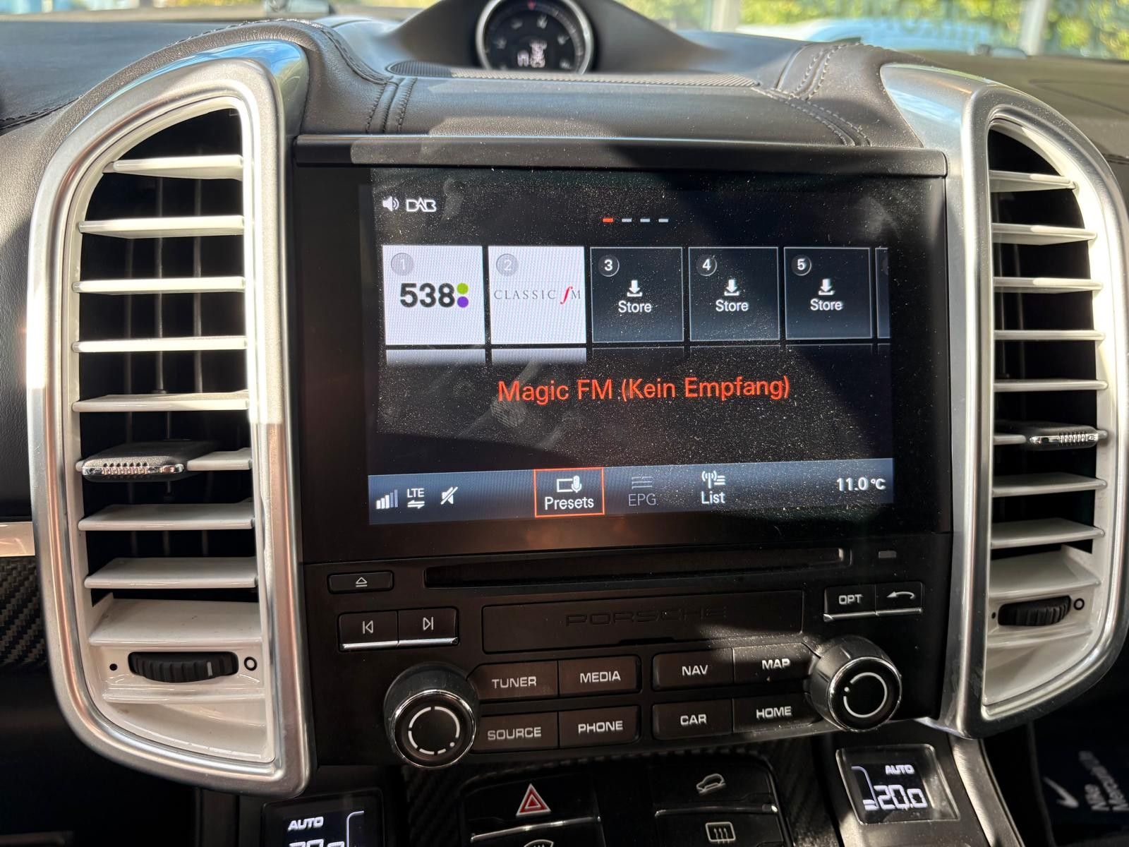 Fahrzeugabbildung Porsche Cayenne Turbo/PCCB/Panodach/Burmester/Voll!