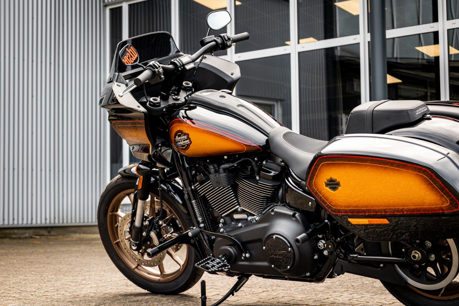 Fahrzeugabbildung Harley-Davidson FXLRST Low Rider ST 117 HeinzBikes Clubstyle SE